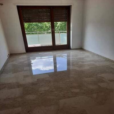 Risultato finale dopo i lavori di lucidatura marmo perlato di sicilia